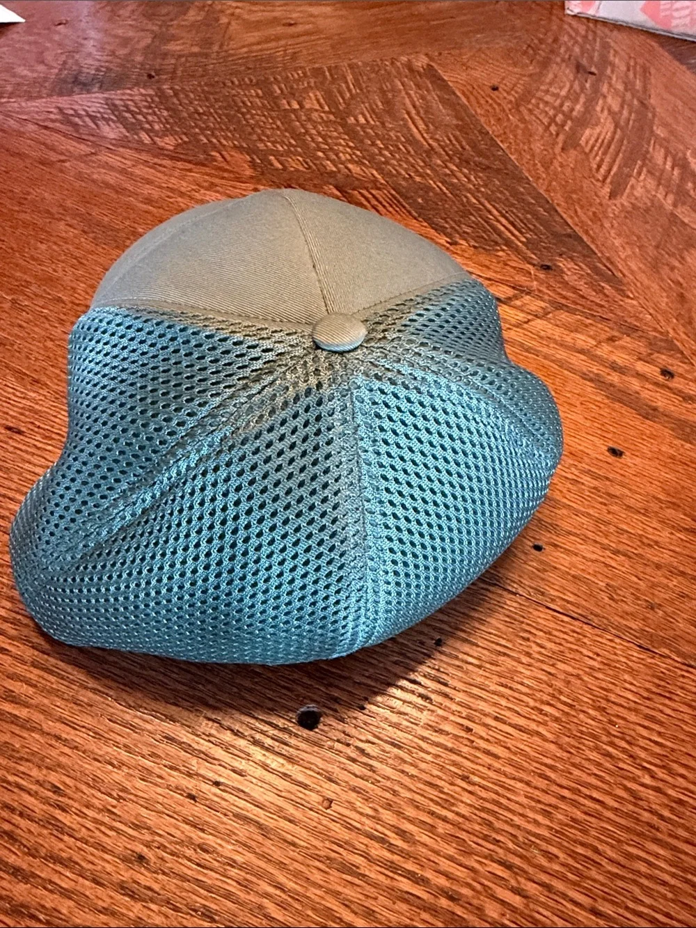 lululemon athletica women’s Sage Green Mesh Trucker Hat Sz s/m